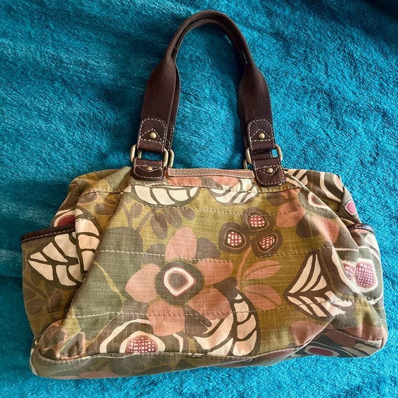 Fossil Camouflage Floral Tote Bag - Picture 5 of 12
